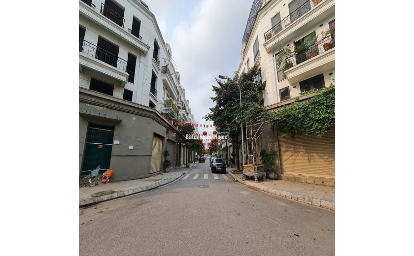 Cho thuê Shophouse Thuận An Central Lake 93m2 5 tầng. Đã hoàn thiện.